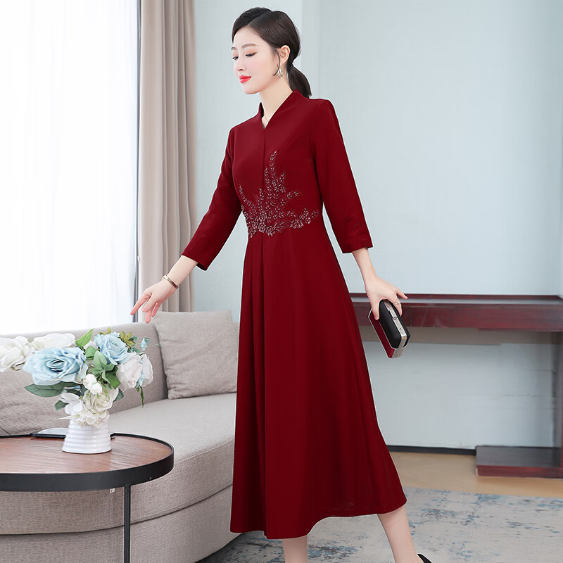 装婚礼冬装加厚丈母娘妈妈装冬天穿的妈妈婚宴礼服女秋高贵敬酒服加绒