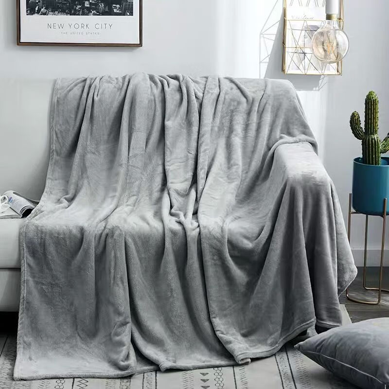 珊瑚绒毛毯被子薄款毯子夏天毛巾被夏季午睡毯空调毯单人 灰色 70*100cm(盖腿毯）