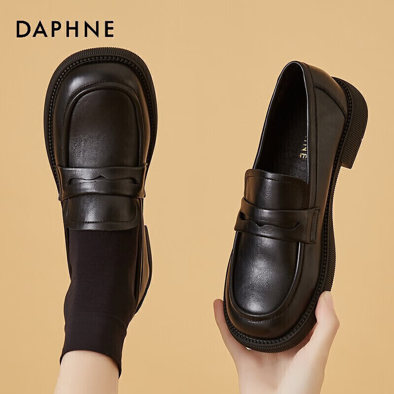 达芙妮单鞋女牛皮英伦小皮鞋女春秋平底鞋女乐福鞋一脚蹬女鞋子 422104579 黑色 38使用感如何?