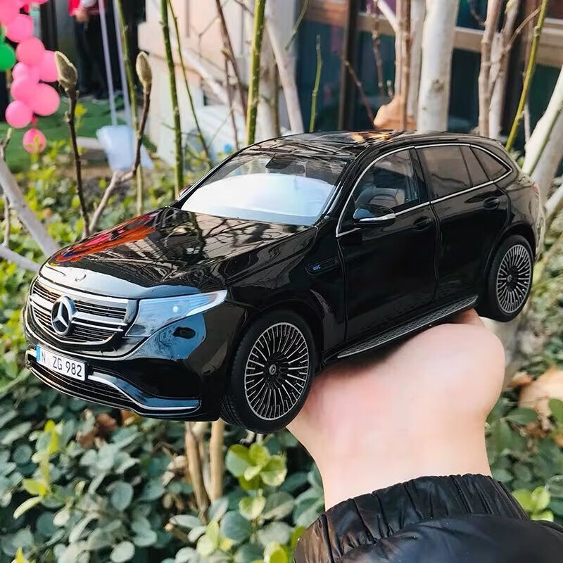 原厂 1:18 2019款 奔驰电动syv eqa越野车 eqc 合金汽车模型车模 eq