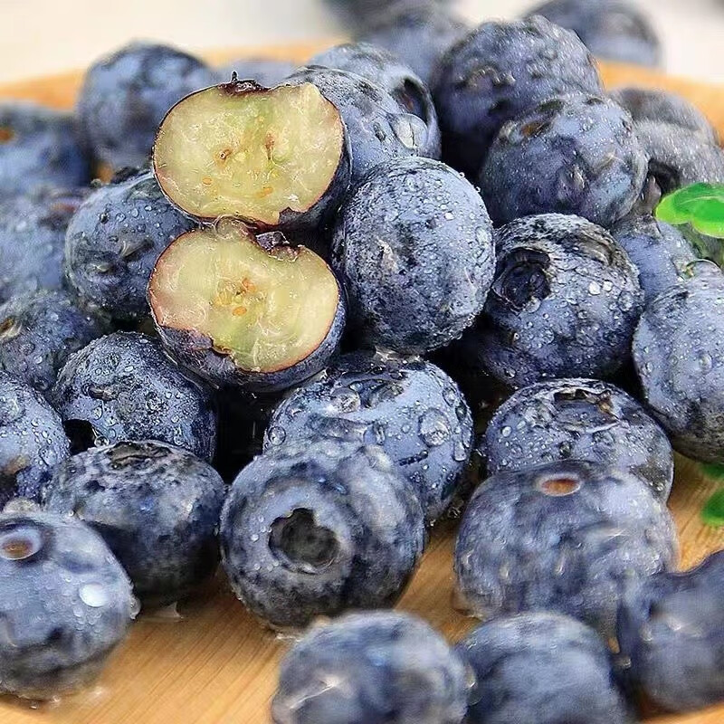 愉果（yuguo）云南蓝莓水果JD/顺丰多地次日达】超大果花香蓝莓新鲜水果送礼 精选果4盒*100g单果约15mm+