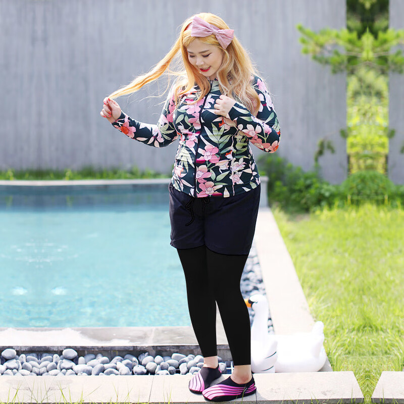 妲菲妮大码女胖mm遮肚显瘦连体保守温泉运动游长袖防晒泳装新款 模特