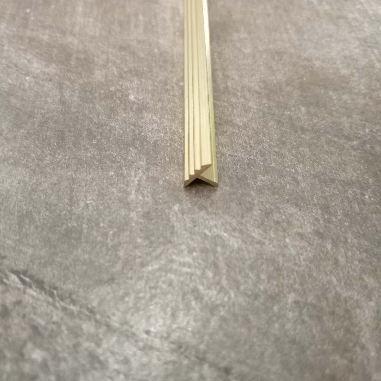 施韵令出售8mm宽6高2厚t铜条收边铜条大理石楼梯铜条踏步铜条防滑铜条