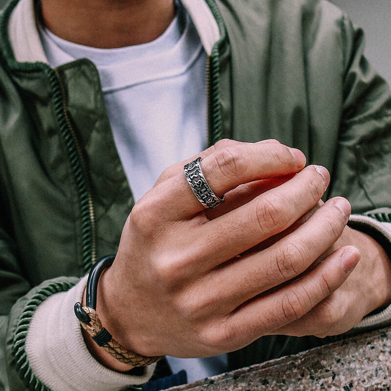 lennikins欧美潮牌戒指男女复古个性梵文指环单身食指尾戒情侣对戒