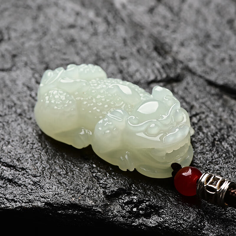 依思晨  和田玉貔貅吊坠男女款天然白玉辈辈有钱玉石貔貅挂件情侣项链
