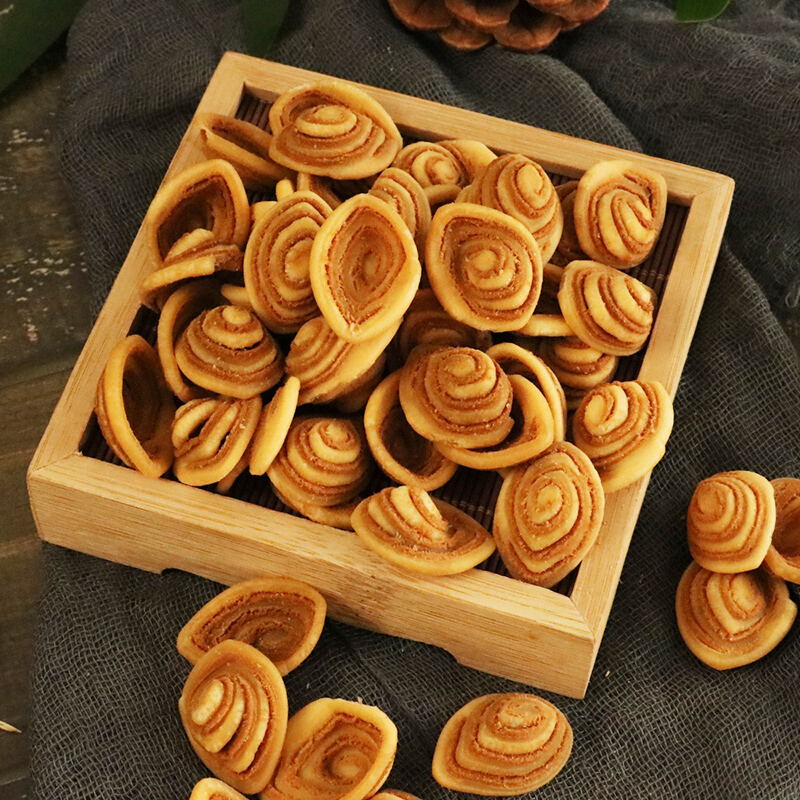 虎钢馋猫耳朵零食小包装袋装香脆网红小吃怀旧休闲食品散装整箱猫耳酥