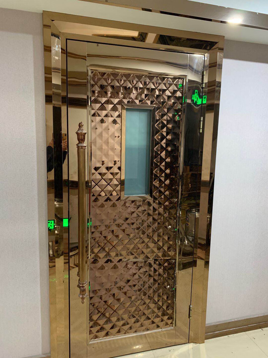 奔新农厂家定制ktv酒吧专业隔音门会所包厢防火门厕所门不锈钢门包房