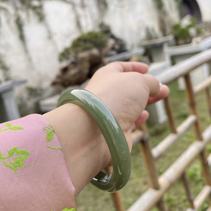 美人吟(meirenyin)【岫岩馆】析木河磨玉手镯 岫岩玉手镯 送妈妈送