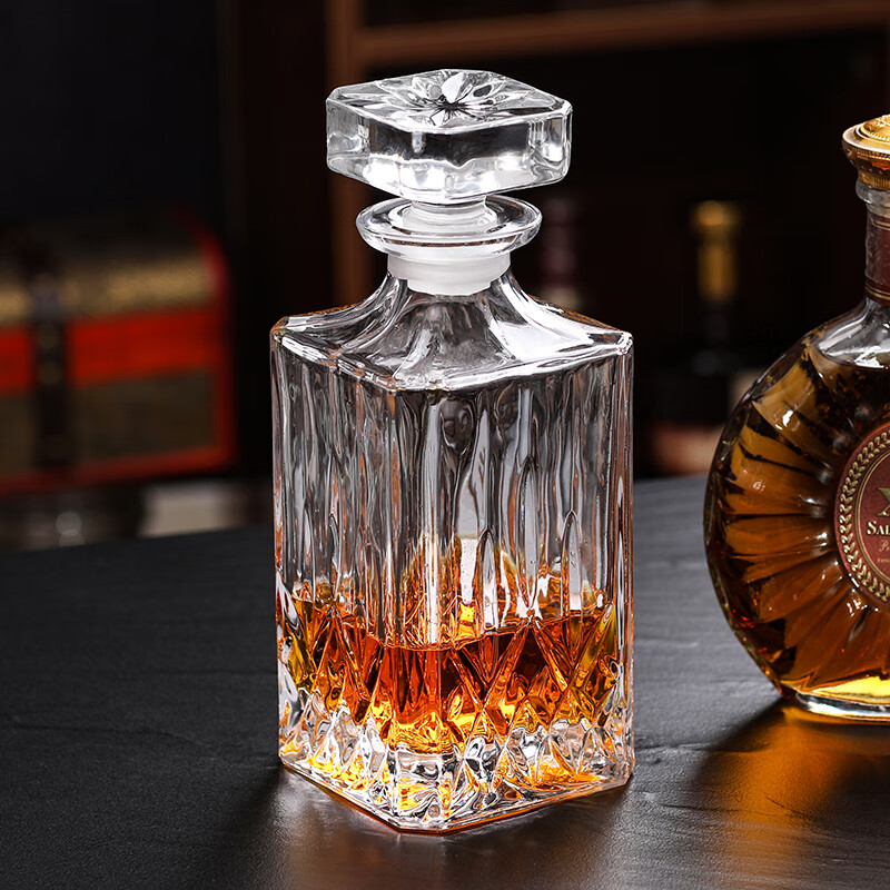 水晶玻璃酒瓶空洋酒瓶醒酒器带盖酒樽白酒储存威士忌家用酒瓶 t1号