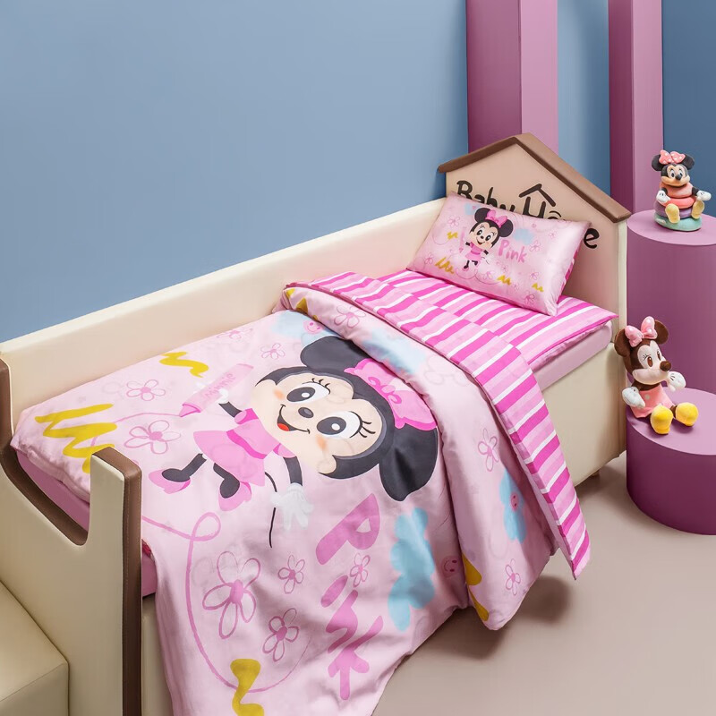 迪士尼（Disney）幼儿园被子六件套（三件套+枕头芯+被芯+床垫）女生开学生宿舍床属于什么档次？