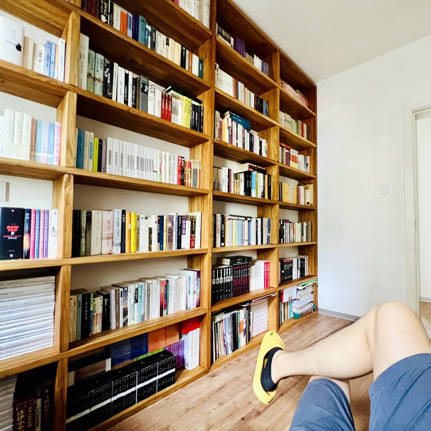 定制老榆木书架 实木置物架 原木落地收纳书柜隔断整墙满墙格子架 3cm厚老榆木板每平定制