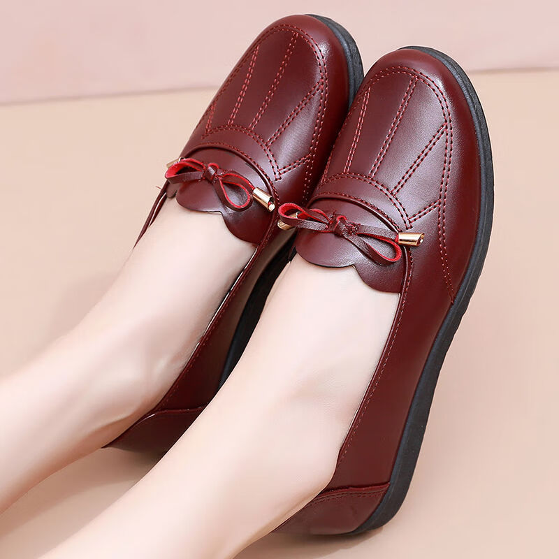 啄木鸟女士皮鞋妈妈款单鞋软底不累脚闰月鞋中老年一脚蹬休闲鞋 酒