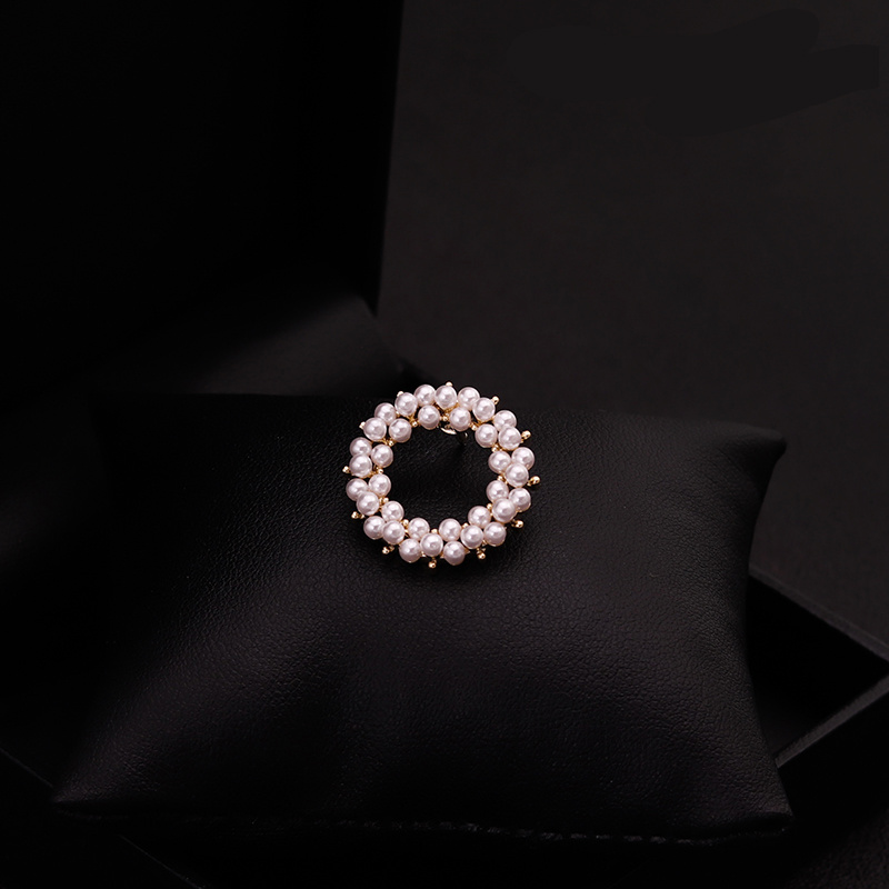 连衣裙防走光迷你珍珠小扣针韩国圆形固定衣服的别针简约可爱胸针