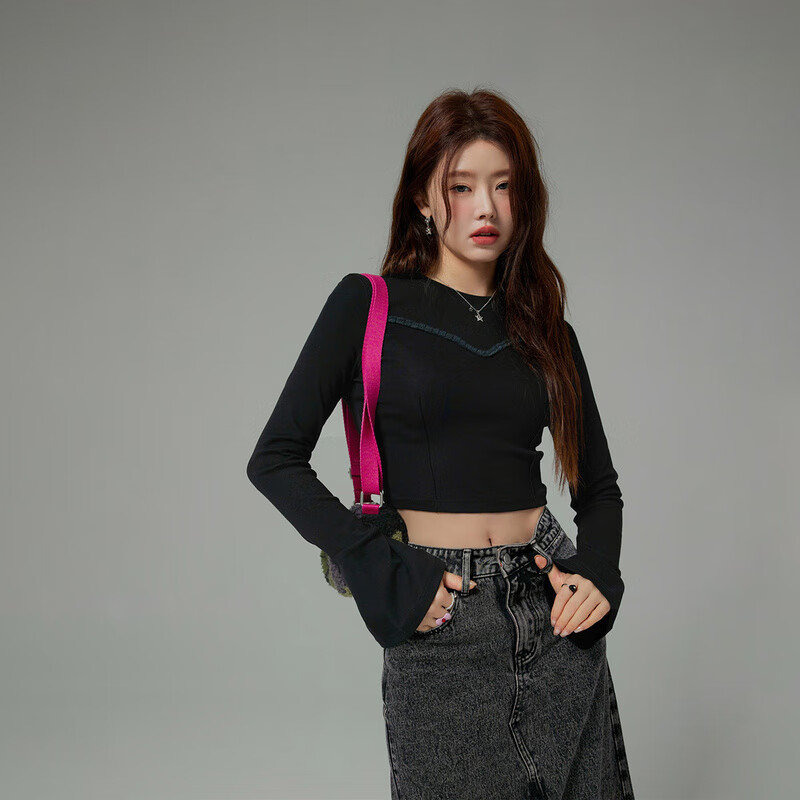 CHUU拼接喇叭袖T恤女士2023年春新款设计感别致显瘦短款套头上衣 黑色 均码