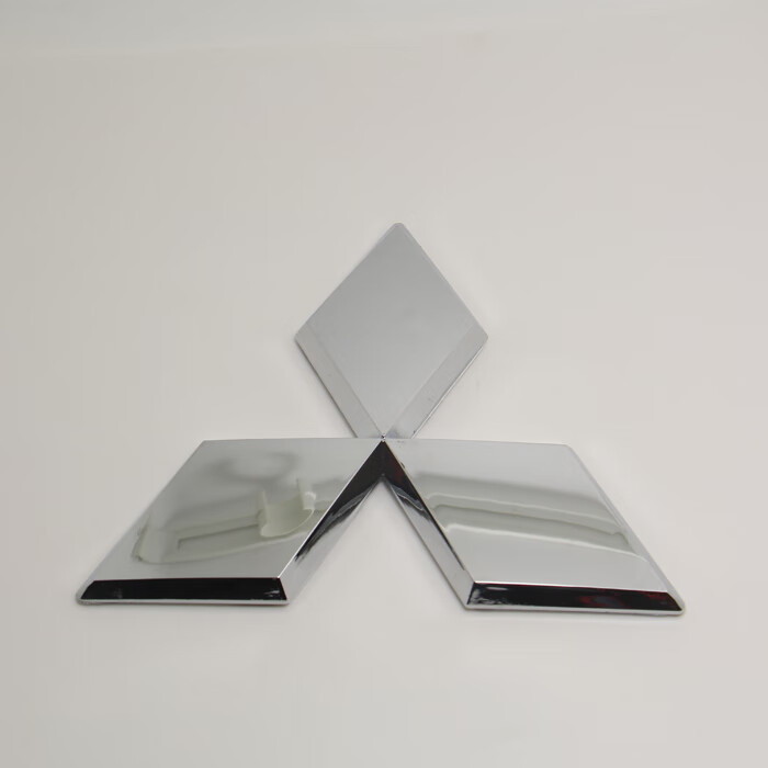 小老头适用于翼神欧蓝德广汽劲炫 中网标 三菱前车标汽车后备尾箱标志