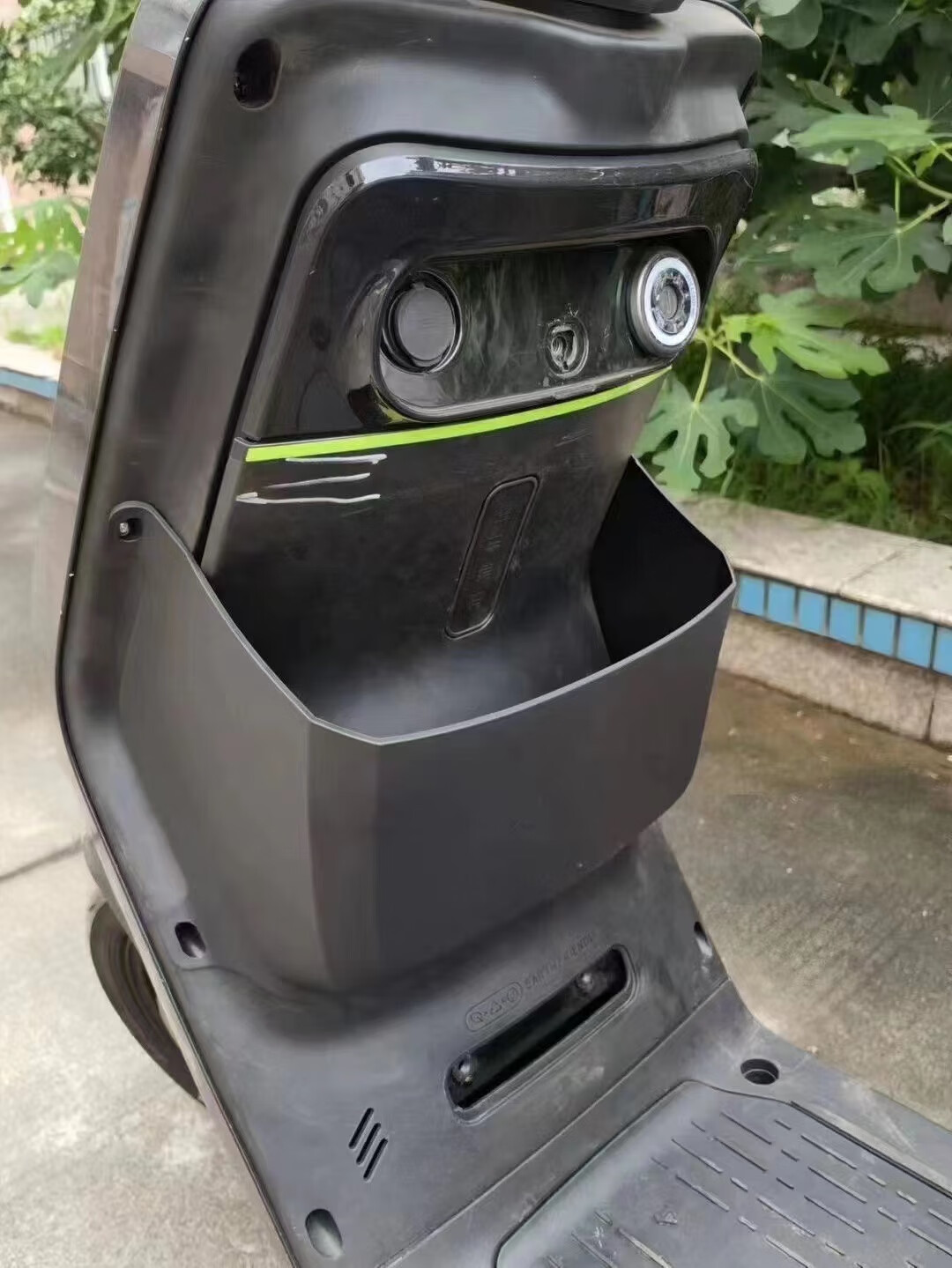 允和美郡昂适用小牛mqil/m3/ml/f100/f400t/f200储物盒前置储物箱挂包