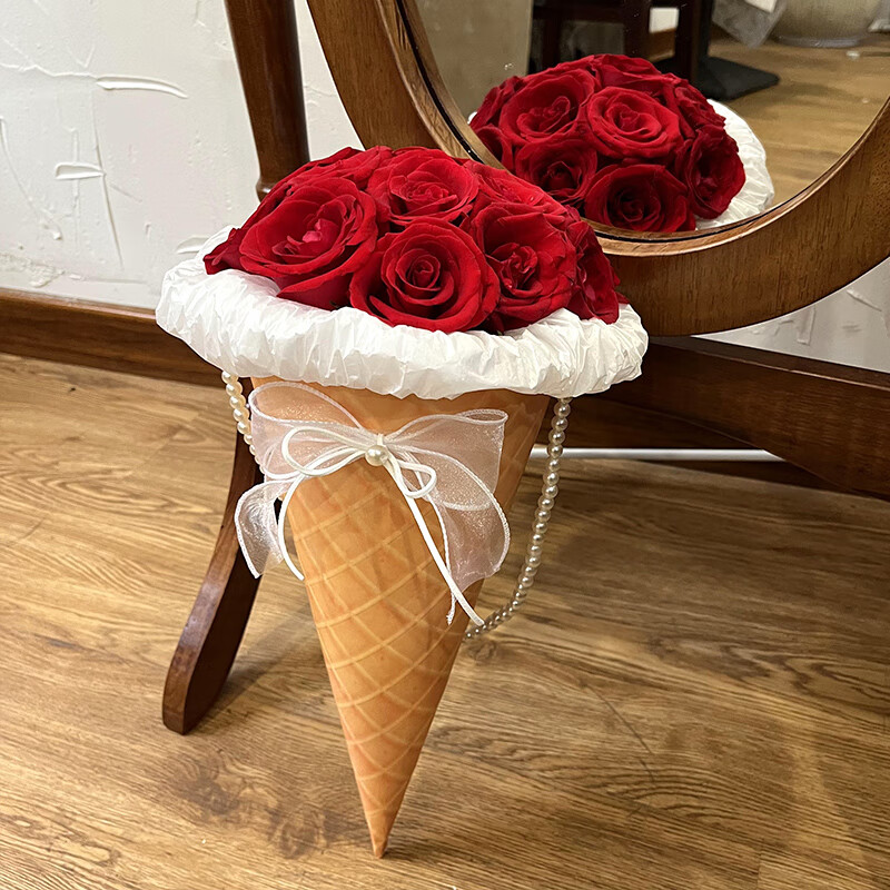 臻星萌兔子冰淇淋玫瑰花束送女友鲜花速递同城北京上海广州深圳生日