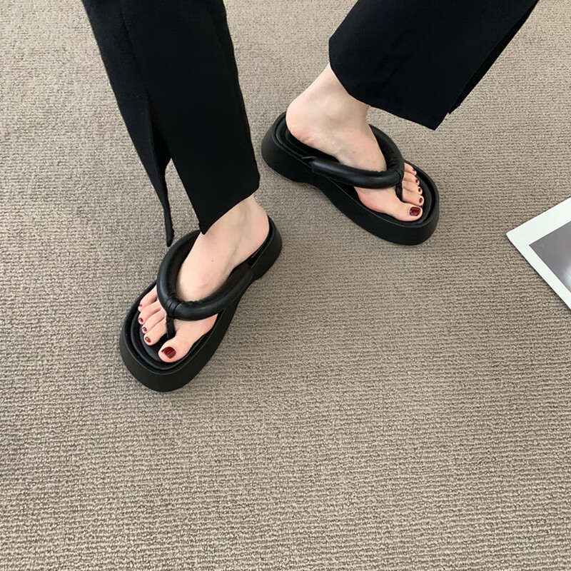 迈鱼面包人字拖鞋女夏季外穿2023新款厚底凉鞋夹脚趾沙滩夹板凉拖