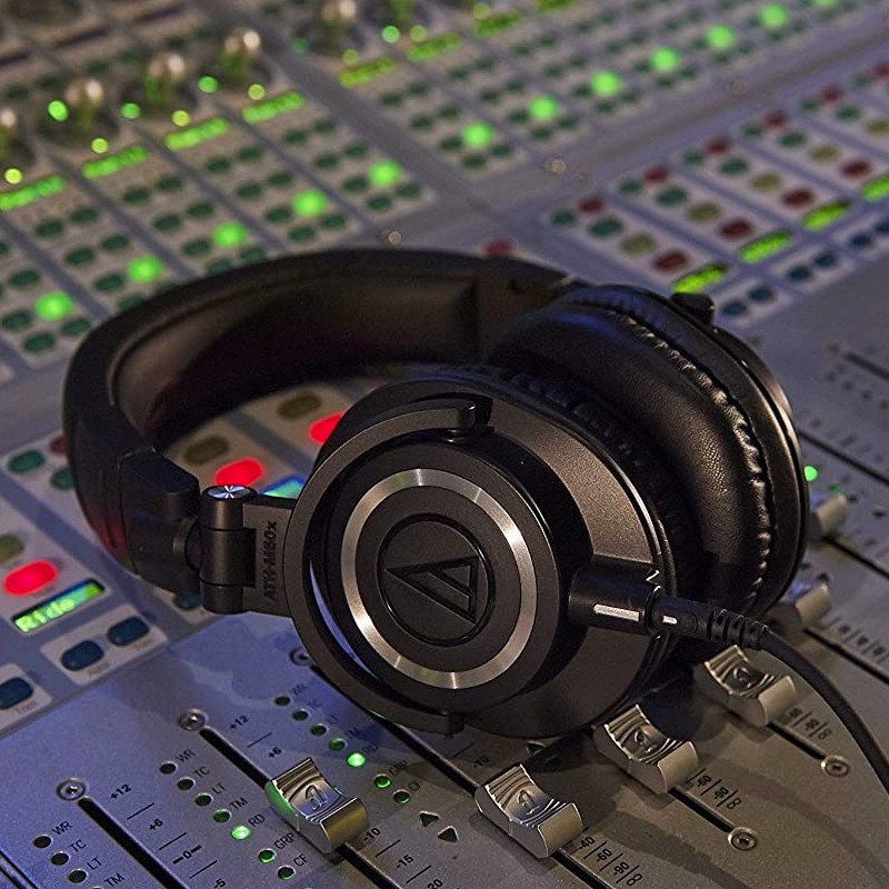 铁三角（Audio-technica）ATH-M50X BK 头戴式专业全封闭监听音乐HIFI耳机 黑色