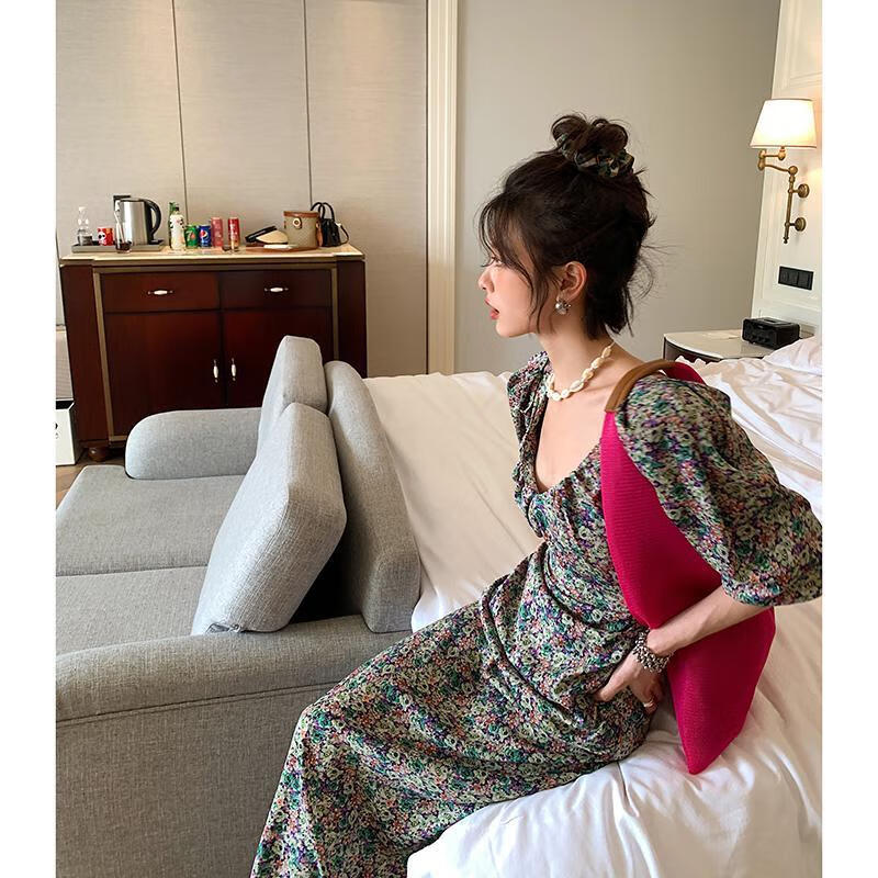 婵栩连衣裙到脚踝高个子法式慵懒风泡泡袖碎花v领连衣裙女夏季新款高
