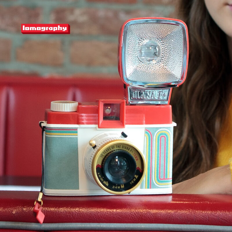 【经典回归】lomography乐魔 diana 戴安娜 f  胶片相机连闪光灯 120