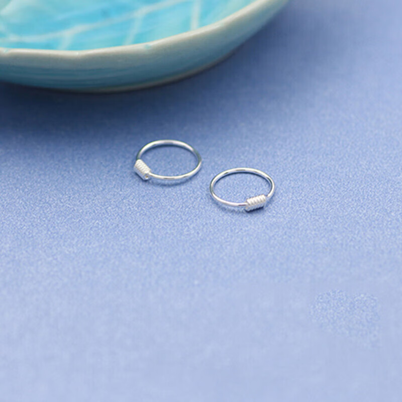 巴克乐乐欧美简约一星期耳钉圆形耳扣潮流迷你耳圈个性耳骨钉时尚饰品