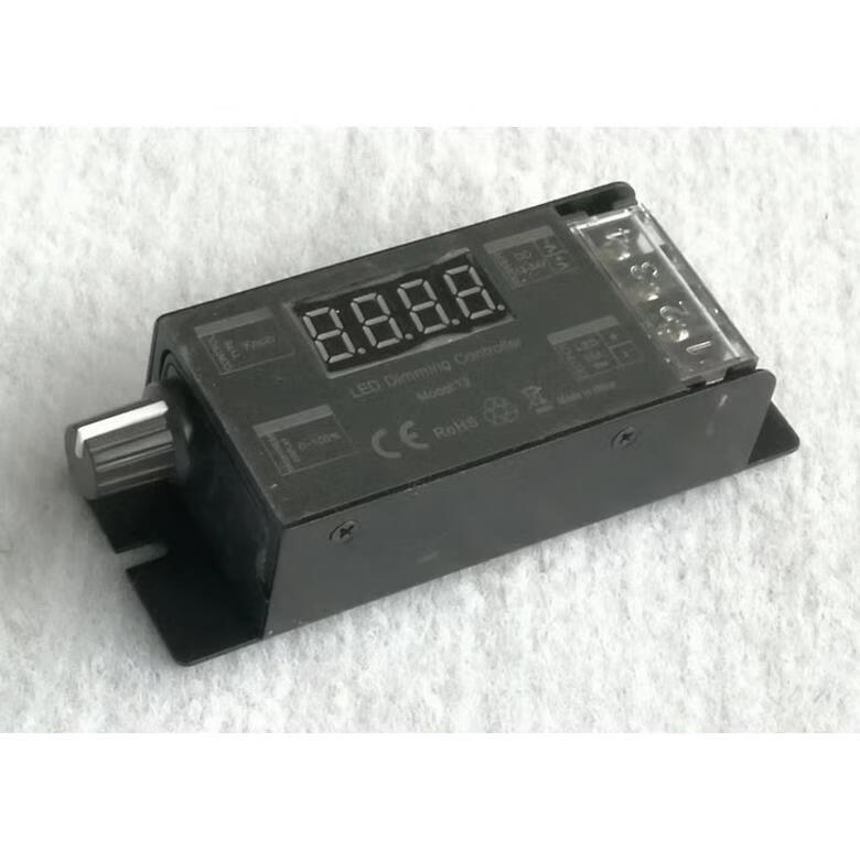燈帶無頻閃調(diào)光器 LED低壓調(diào)光器 25A 管百分比顯示調(diào)光器