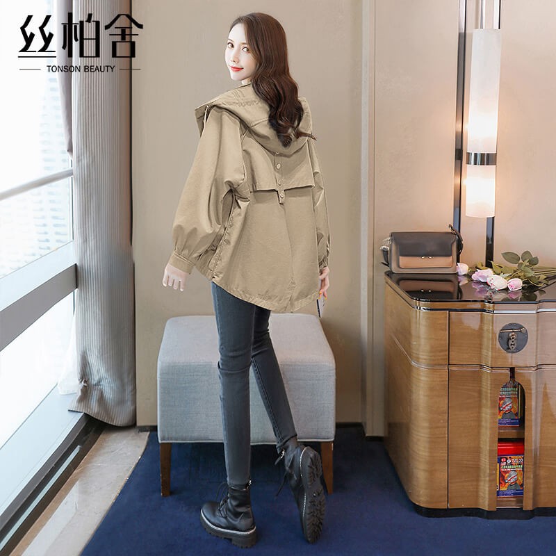 ���ڲ�����˿���ᴺװ�¿�Ůʿʱ����ñ�䵭�纫�泤����ɷ������� ����ɫ M