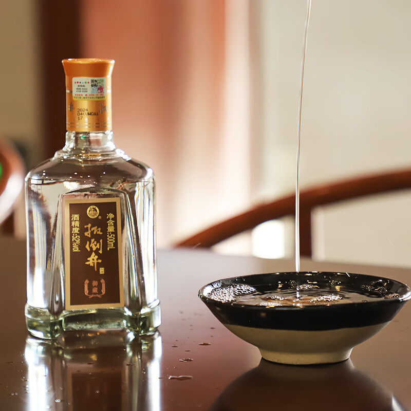扳倒井白酒 52度御藏纯粮食酿造浓香型白酒整箱装 送礼自饮品鉴口粮白酒 52度 500mL 6瓶 (搭配手提袋)