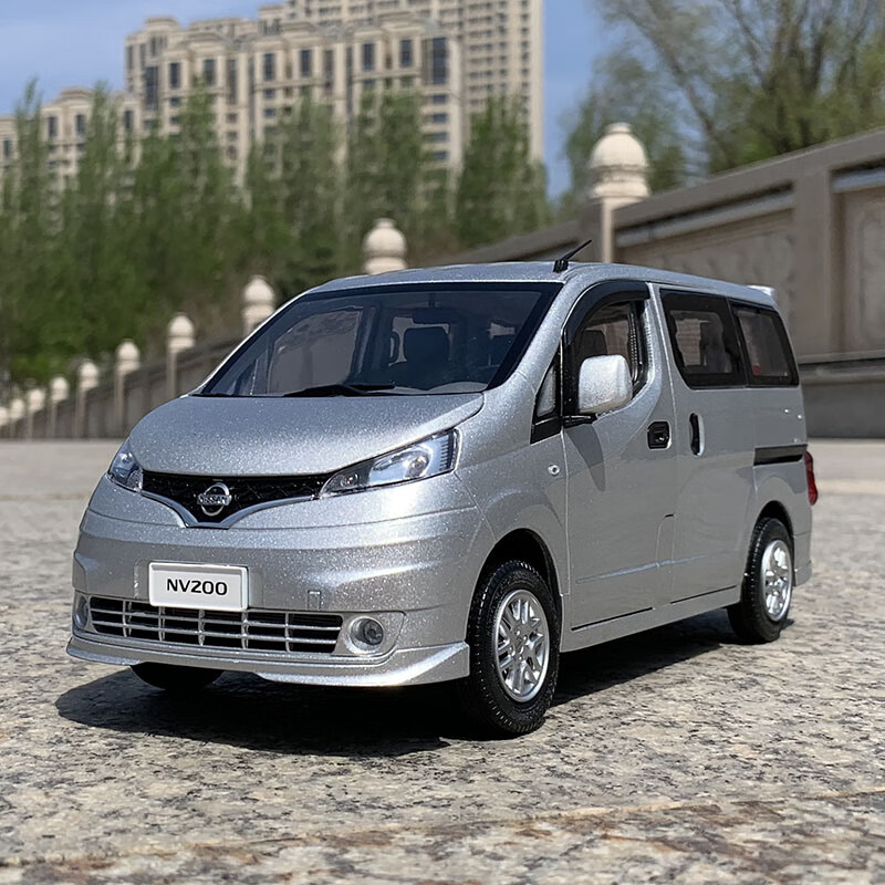日产mpv汽车模型 国产原厂1:18尼桑商务车模型 礼收藏nv200仿真合金