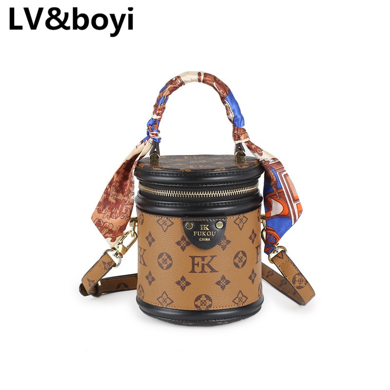 lvboyi包包女包2023新款时尚圆筒包欧美风单肩斜挎水桶包小圆包 咖啡