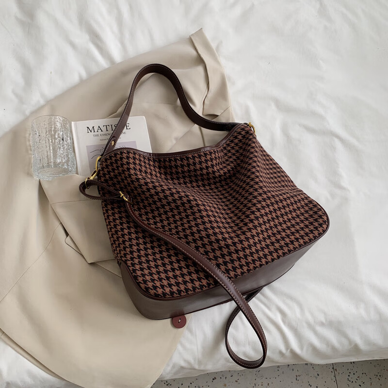 hrcongolke小众设计斜挎千鸟格包包女2023新款通勤质感大容量单肩腋下