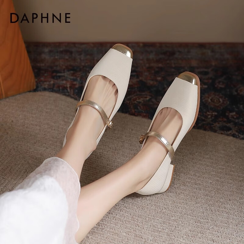 达芙妮玛丽珍女鞋2024新款春秋法式气质小香风皮鞋拼色一字扣单鞋QJ1Q 米金色 39