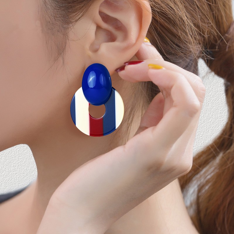 卡俪瑞莎圆圈耳环女气质网红2020新款潮个性时尚欧美大气圆脸适合的耳饰 蓝色耳针款