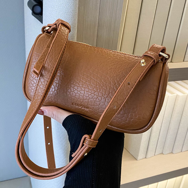 宝芙丽女包包夏新款今年流行法式高级质感小众设计斜挎 棕色