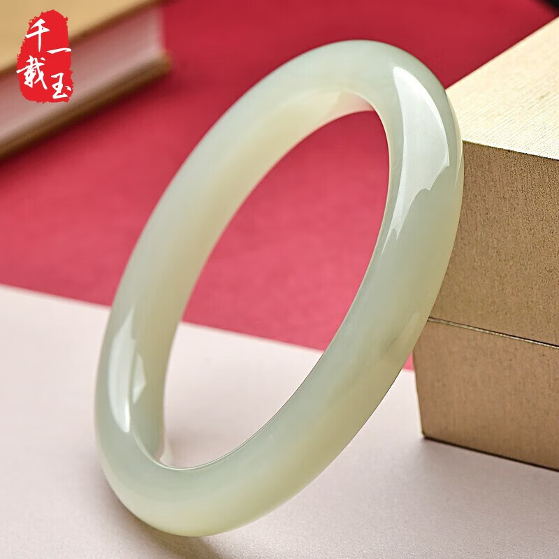 你知道和田玉手镯有哪些用途吗？插图