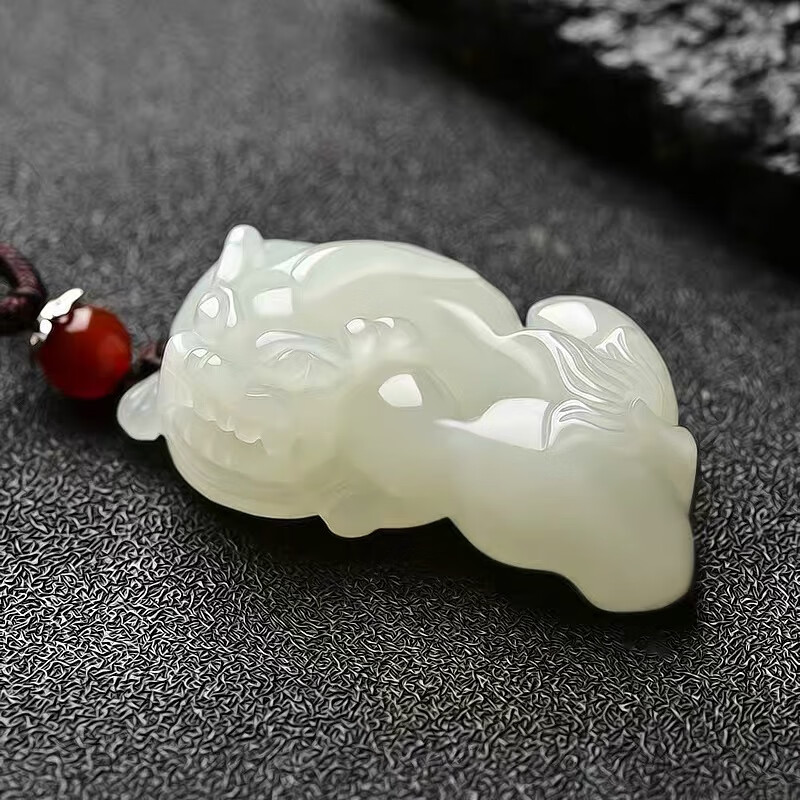 靳钰杨 和田玉一步登天貔貅吊坠男女款和田白玉招财貔貅玉石玉坠男