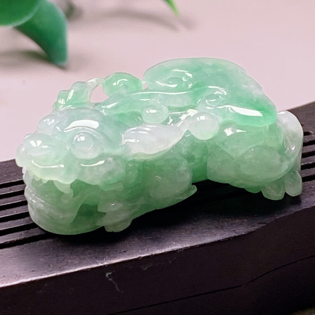 伊人意翡翠玉吊坠貔貅 天然玉石a货冰种礼物