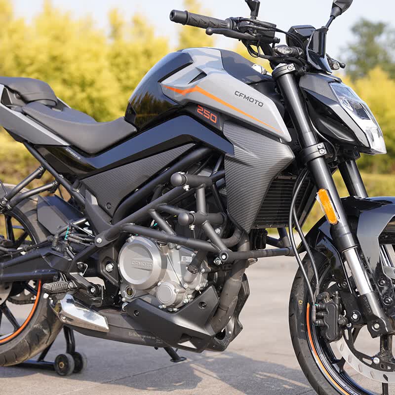珊艺适用于22款春风nk250护杠cf250nk防摔杠摩托车改装特技保险杠竞技