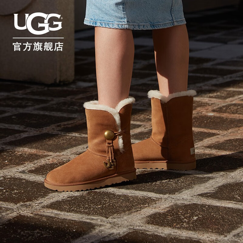 UGG 2020秋冬新款女士金属字母款平底轻盈舒适雪地靴女靴1114970 CHE | 栗子棕色 39