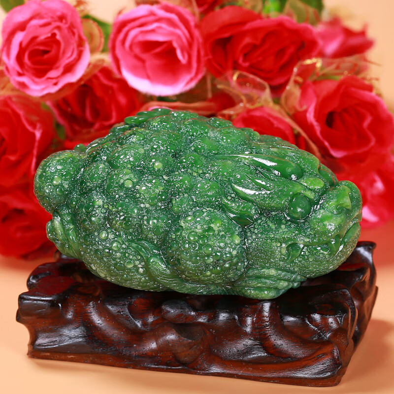 皇贵人苏州玉雕大师万子涵作品 和田玉碧玉金蟾富贵缠身手把件376克