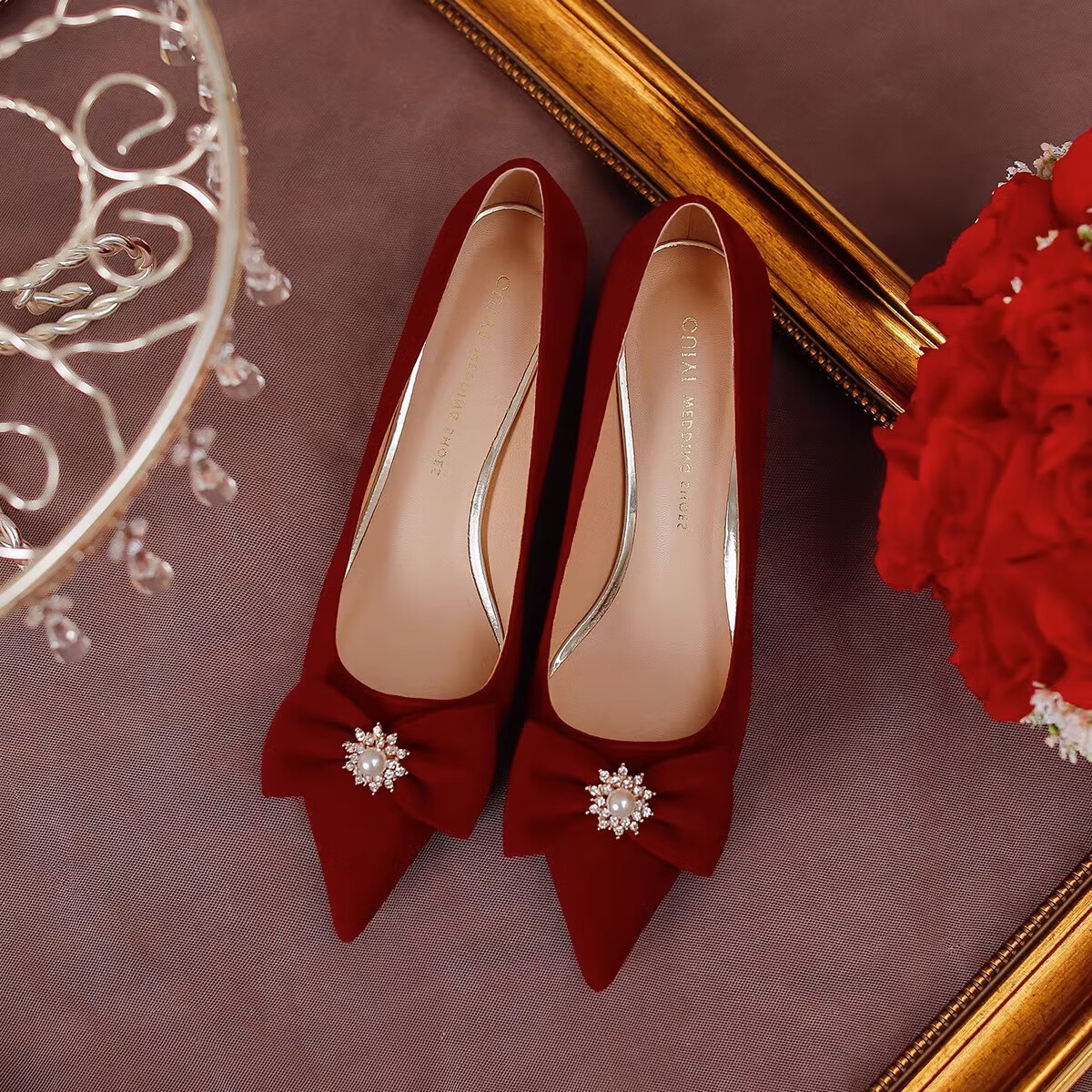 艾方鸟孕妇婚鞋女平底新娘鞋红色秀禾婚纱两穿新款敬酒服订婚浅口单鞋