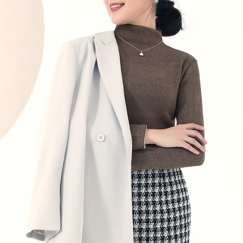 六月玫瑰 新款加绒加厚半高领长袖打底衫女上衣内搭外穿冬季打底衫 摩卡 均码 建议70-140斤