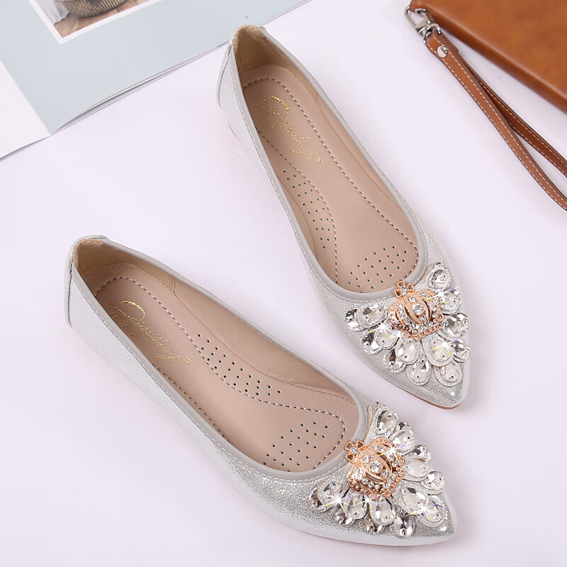 加肥加大码女鞋41一43船鞋女夏软皮鞋2020平底鞋小码单鞋浅口豆豆鞋女