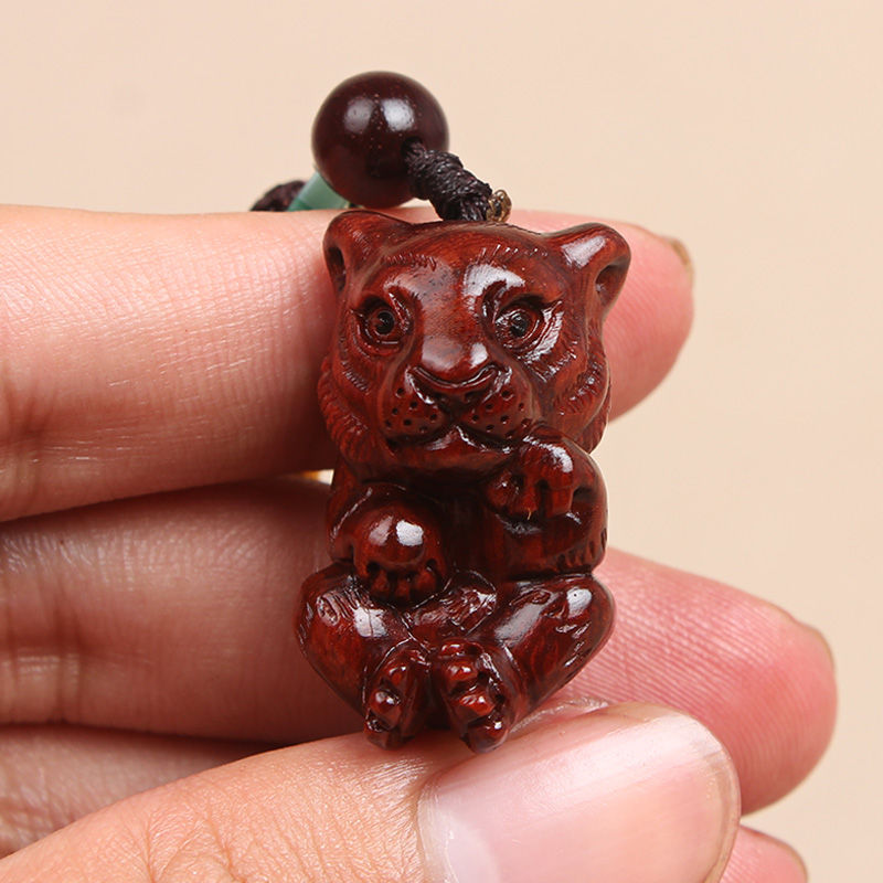 芳北怡木雕 老虎挂件 实木立体生肖虎吊坠 木头木质钥匙扣项链 立体虎