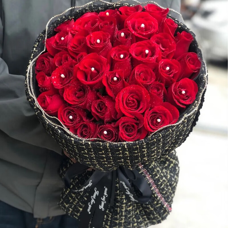 33朵红玫瑰小香风珍珠款