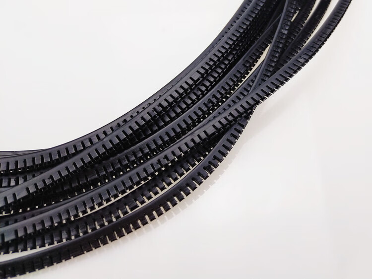 进线出线防割包边保护带 齿形护线卡条塑料绝缘护线套 护线齿条kg kg