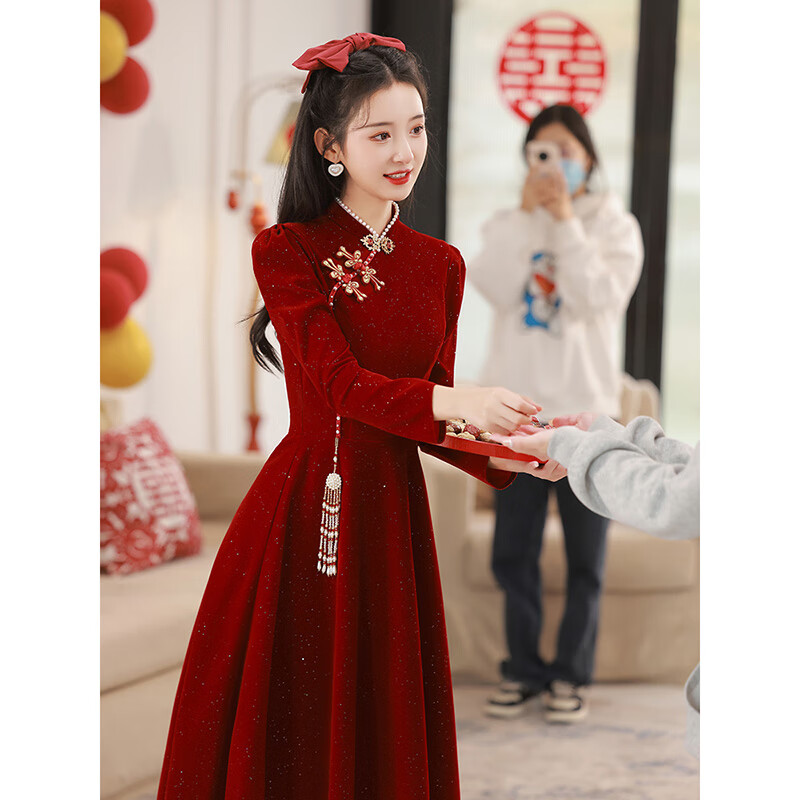悦诗春沐旗袍敬酒服2023新款新娘小个子回门结婚当天便装酒红色订婚礼服女 酒红色中长款长袖 L (建议106-115斤)属于什么档次？