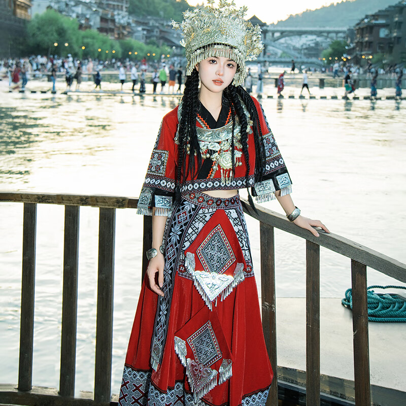 希柏诗云南贵州苗族服装成人女装苗寨女侗族少数民族服饰瑶族土家族舞蹈 上衣+裙子+腰牌+苗银+项圈 M怎么样,好用不?