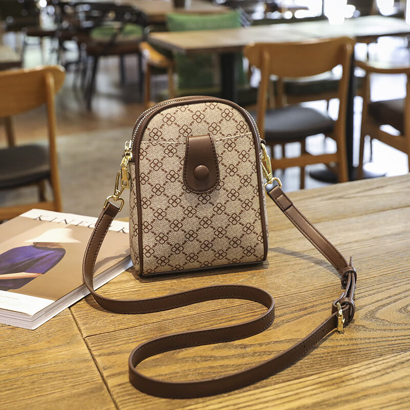 游子吟包包女包2025新款女士斜挎包竖款手机包百搭单肩包小包包 四叶花